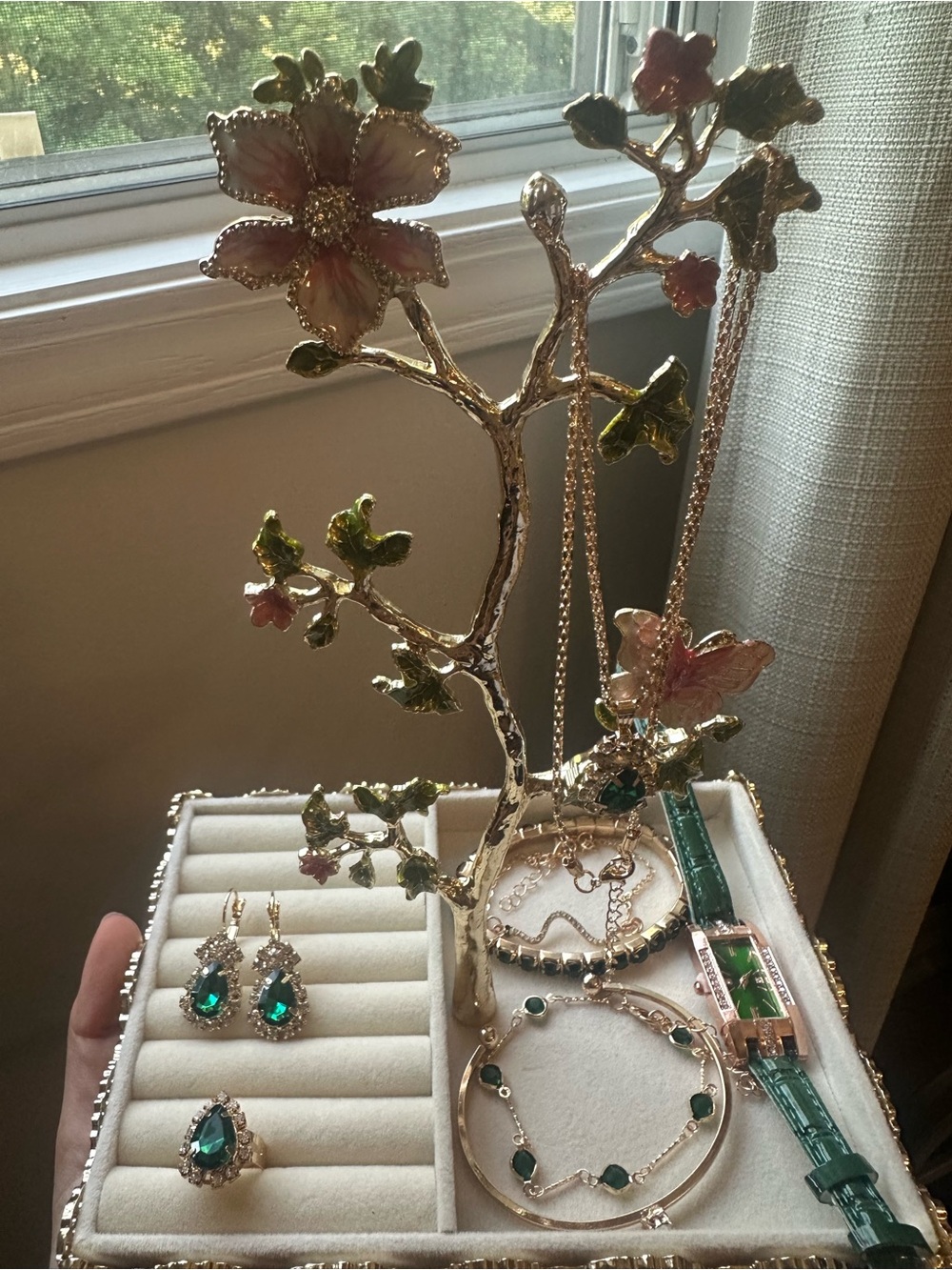 Elegant Gold and Green Gemstone Jewelry Set